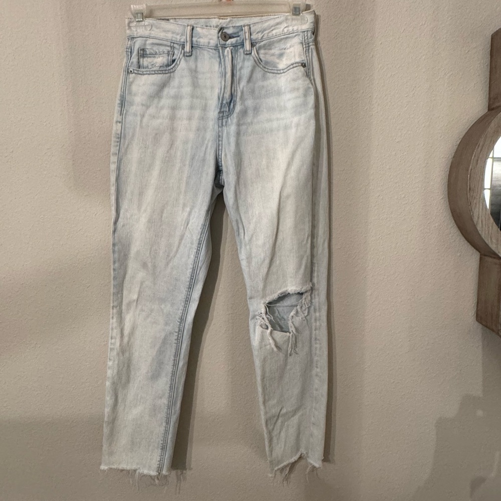 American Eagle Outfitters Light Blue Distressed Boyfriend Jeans